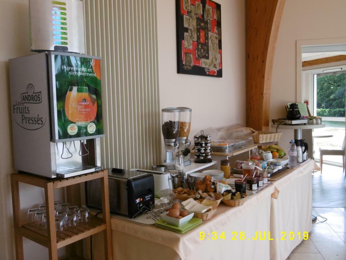 Logis Hotel Val De Vienne Le Vigeant Eksteriør billede