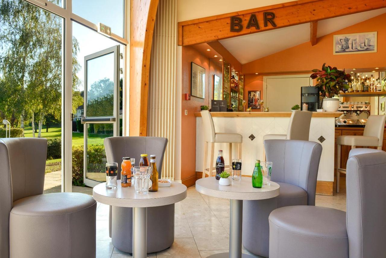 Logis Hotel Val De Vienne Le Vigeant Eksteriør billede