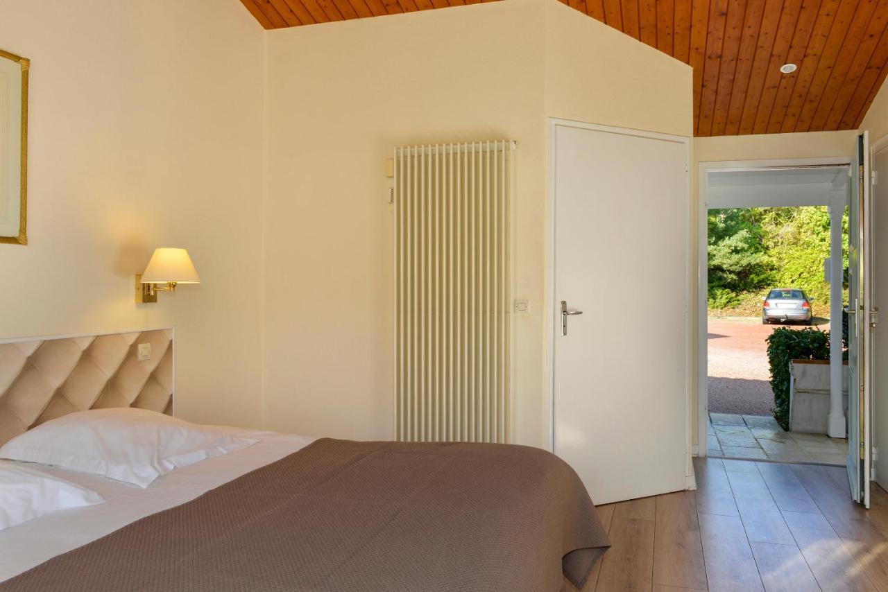 Logis Hotel Val De Vienne Le Vigeant Eksteriør billede